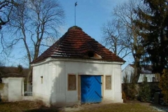 mausoleum03